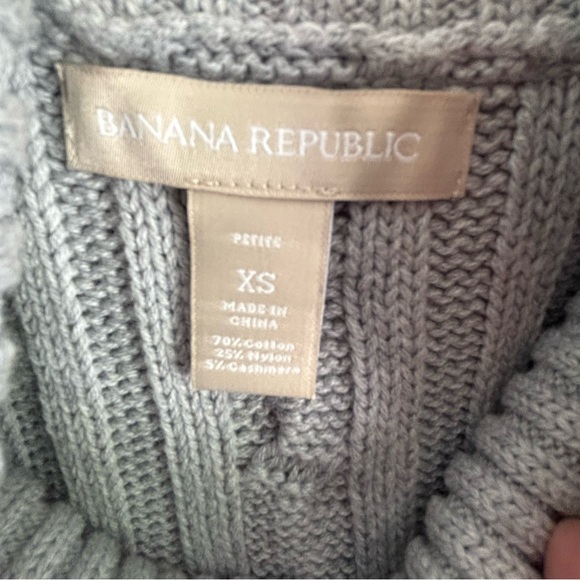 EUC Banana Republic Light Gray Cable Knit Cowl Sweater Size XS Sleeveless - Picture 4 of 6